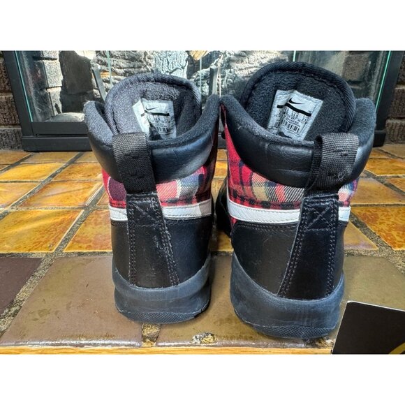 Youth 2y Nike Manoa SE Black Habanero Hiking Snow Boots AR1704-001 - Picture 6 of 9